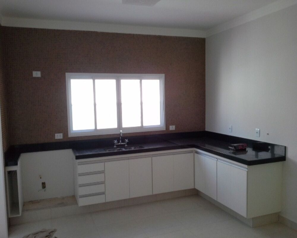 Casa, 4 quartos, 305 m² - Foto 4