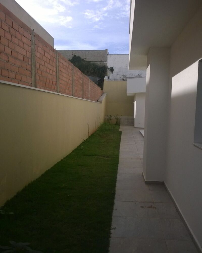 Casa, 4 quartos, 328 m² - Foto 1