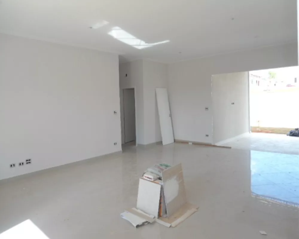 Casa à venda com 3 quartos, 300m² - Foto 2