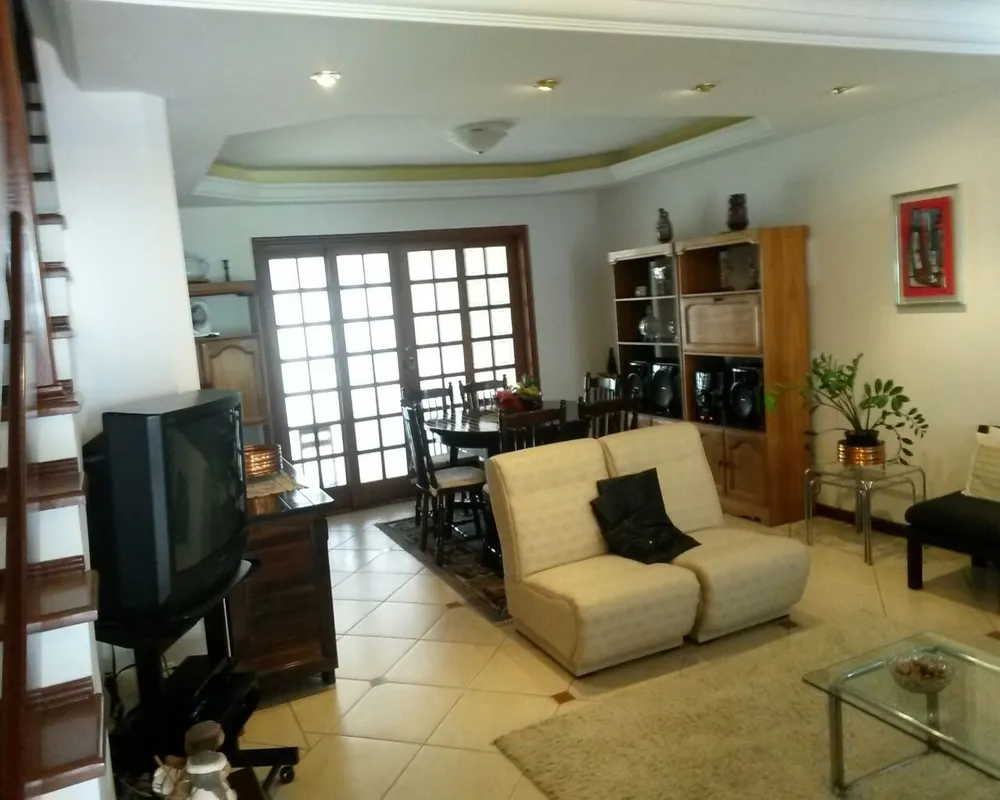Casa, 4 quartos, 180 m² - Foto 2
