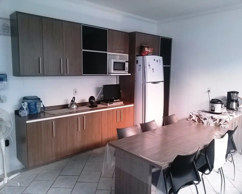 Casa, 2 quartos, 180 m² - Foto 1