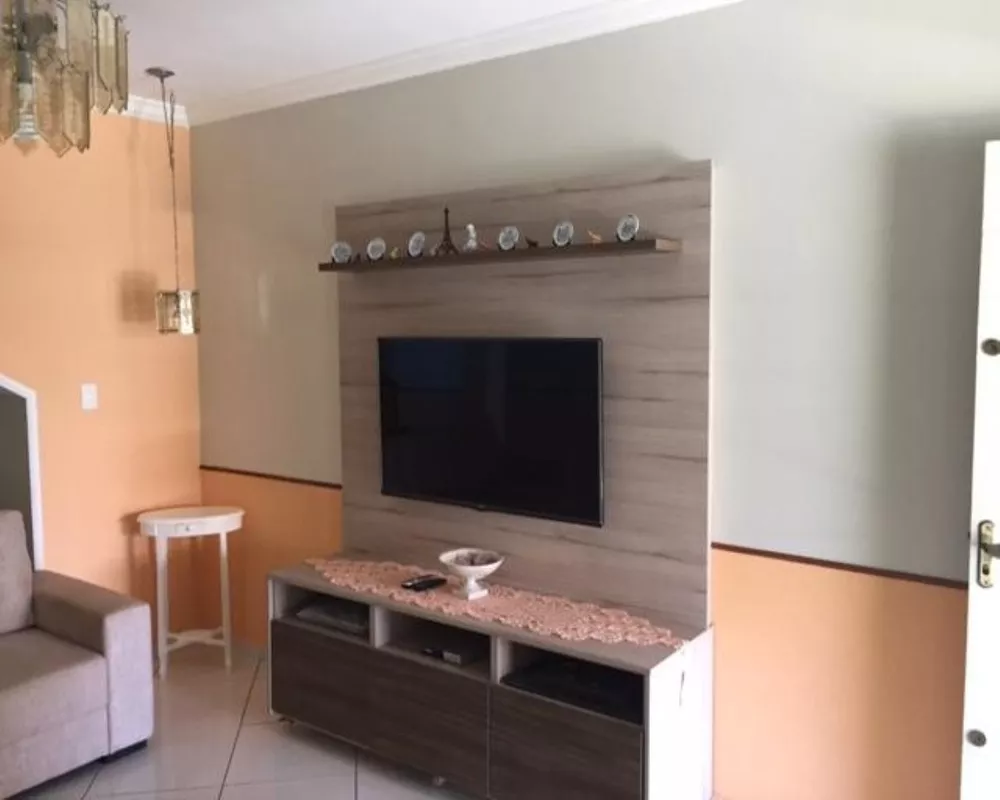 Casa à venda com 2 quartos, 156m² - Foto 4