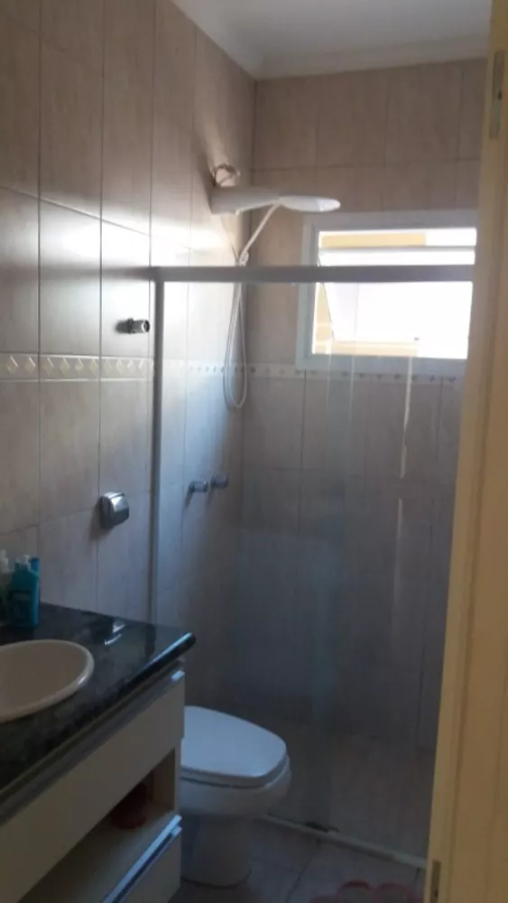 Casa à venda com 3 quartos, 300m² - Foto 2