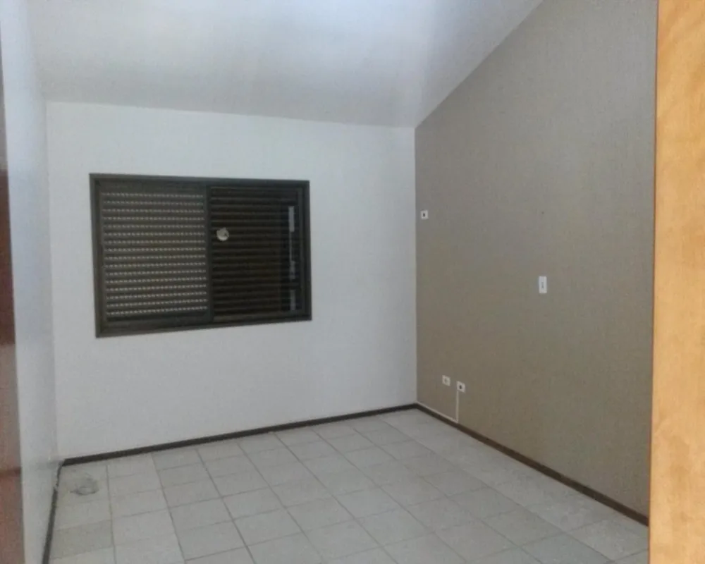 Casa, 4 quartos, 260 m² - Foto 2