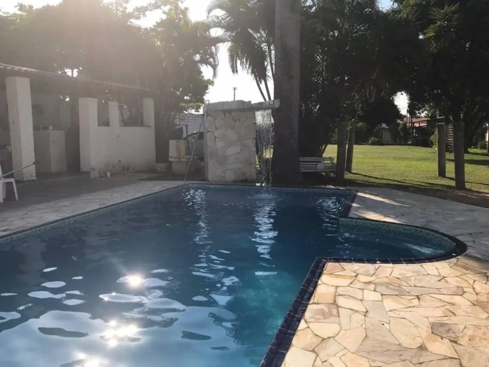 Chácara, 4 quartos, 2000 m² - Foto 1