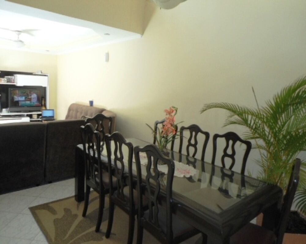 Casa, 3 quartos, 200 m² - Foto 1