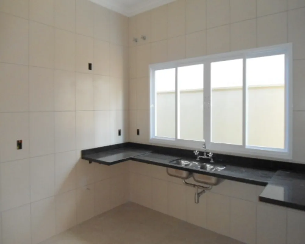 Casa, 3 quartos, 196 m² - Foto 2