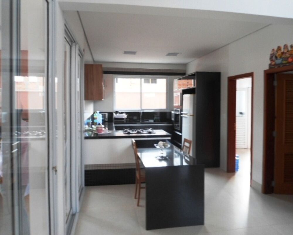 Casa, 3 quartos, 330 m² - Foto 3