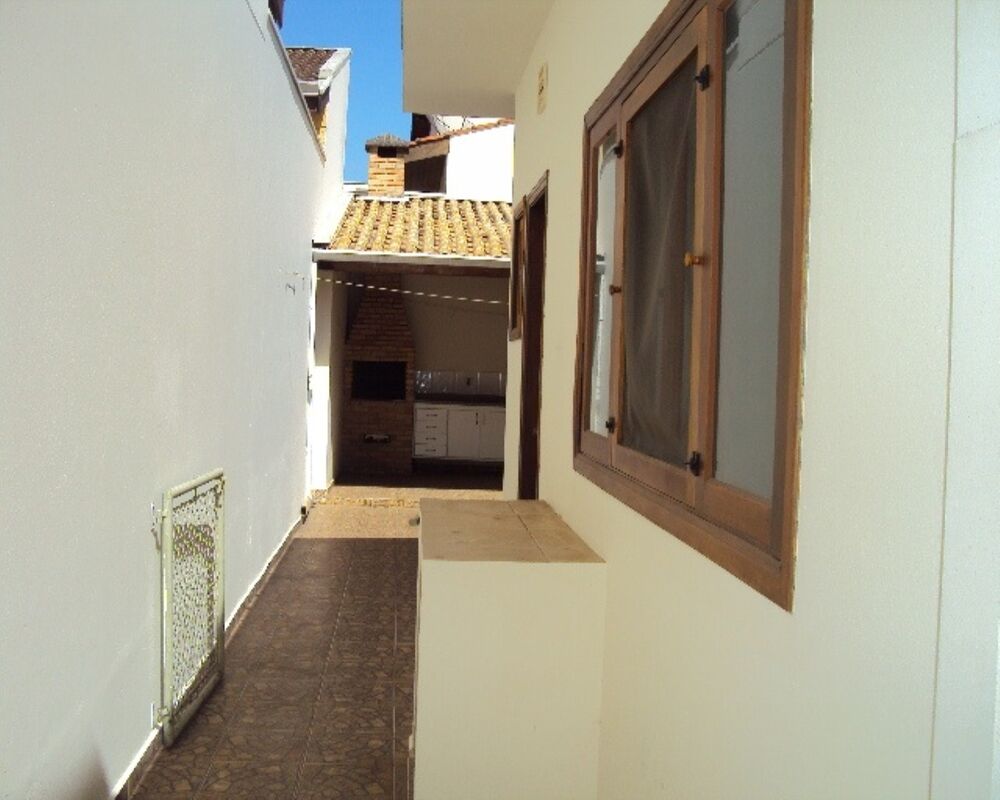 Casa, 3 quartos, 240 m² - Foto 2