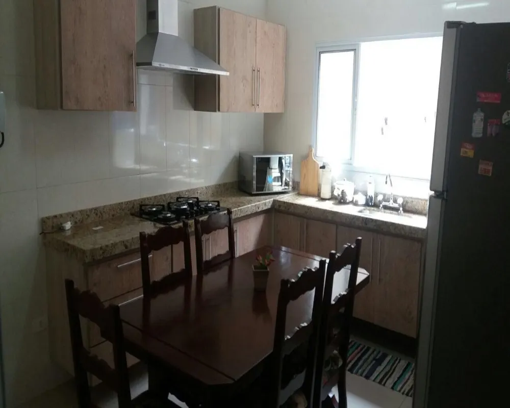 Casa, 3 quartos, 131 m² - Foto 1