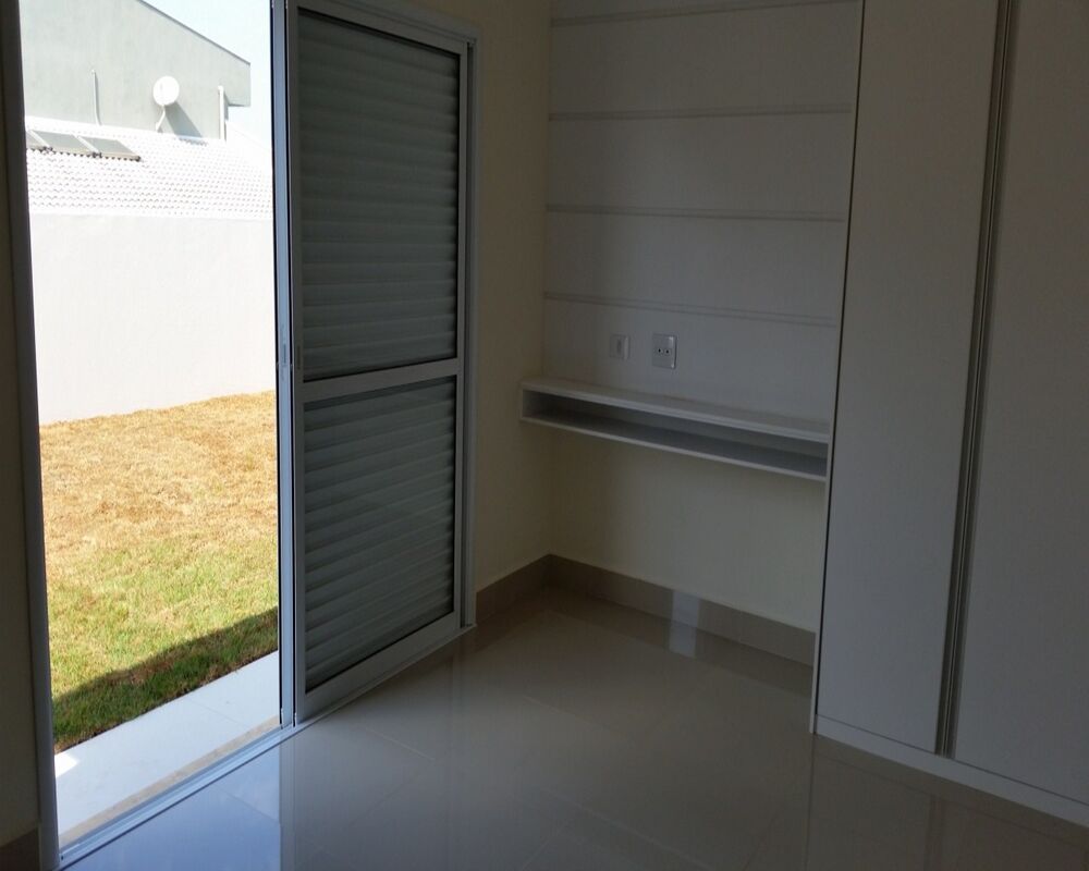 Casa, 3 quartos, 220 m² - Foto 1