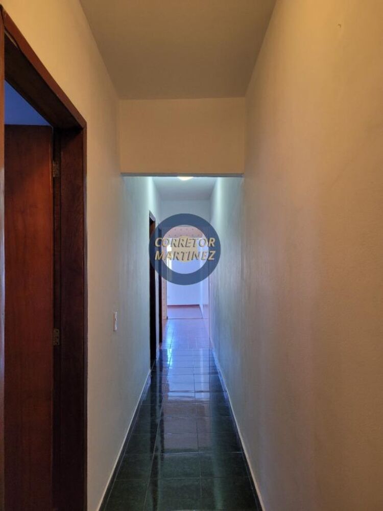 Casa à venda com 3 quartos, 100m² - Foto 2