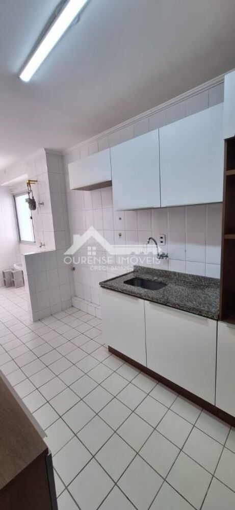 Apartamento à venda com 2 quartos, 65m² - Foto 10