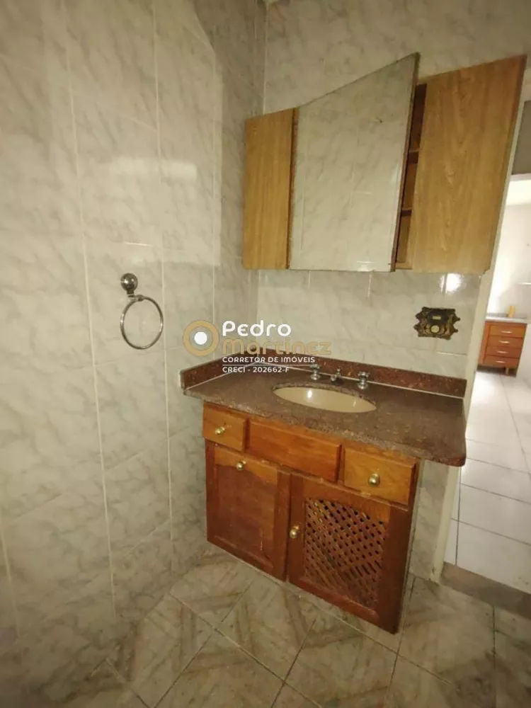 Casa, 5 quartos, 190 m² - Foto 2