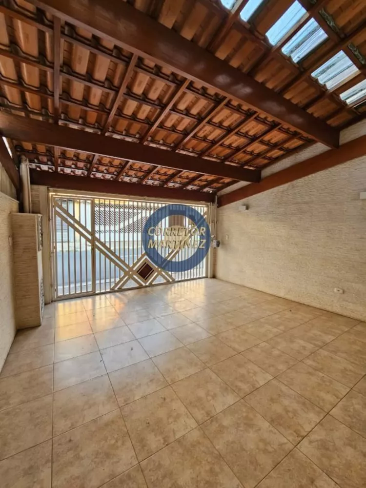 Sobrado à venda com 2 quartos, 145m² - Foto 3