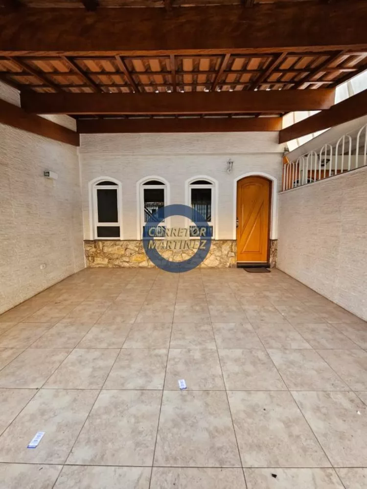 Sobrado à venda com 2 quartos, 145m² - Foto 1