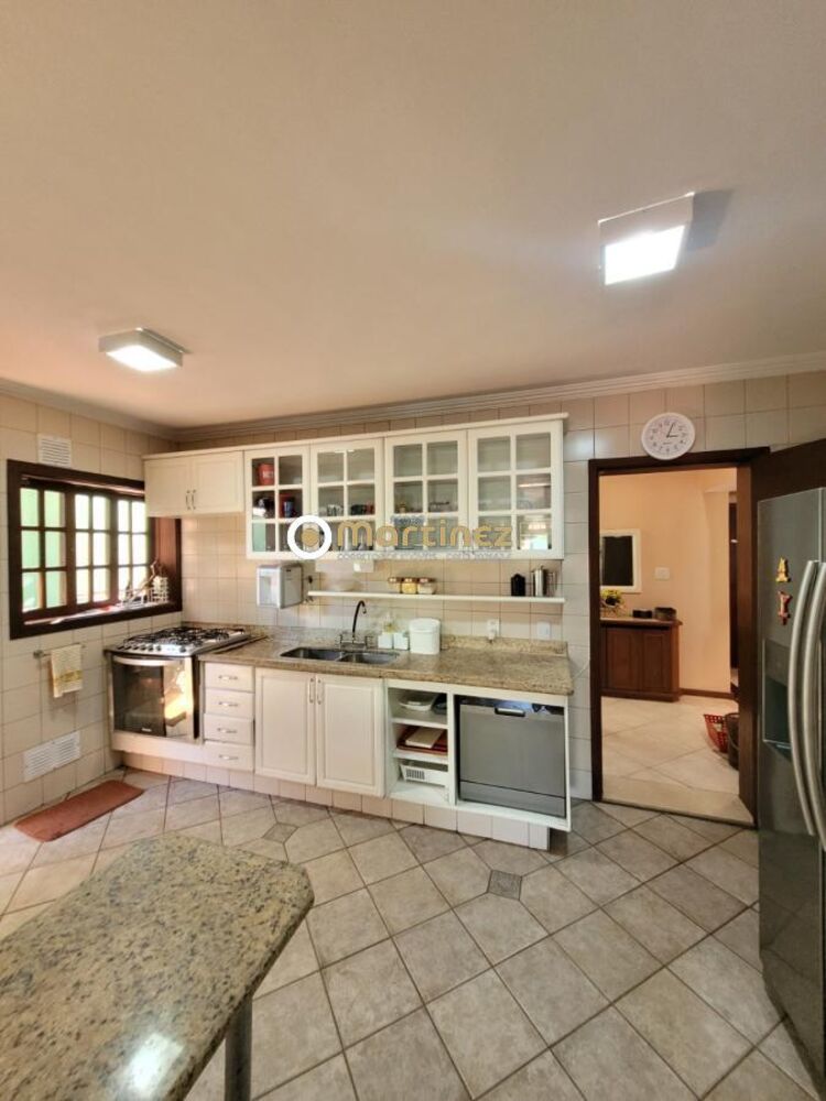 Sobrado, 3 quartos, 400 m² - Foto 1