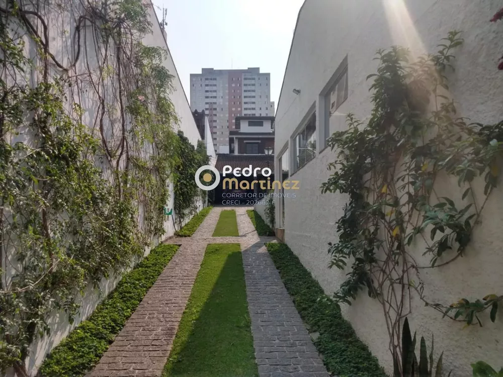 Sobrado à venda com 3 quartos, 530m² - Foto 2