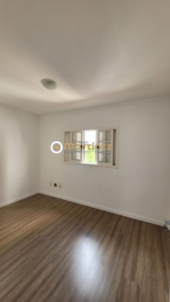 Sobrado à venda com 3 quartos, 160m² - Foto 2