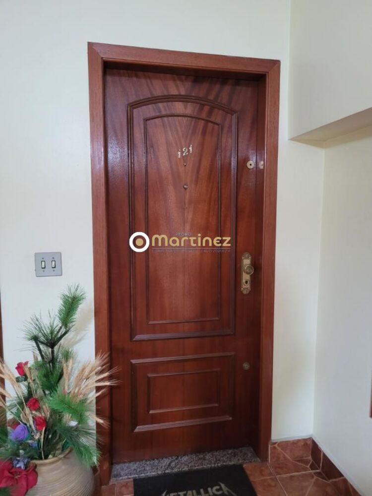 Apartamento à venda com 2 quartos, 70m² - Foto 1