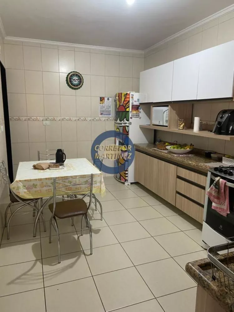 Sobrado, 4 quartos, 220 m² - Foto 1
