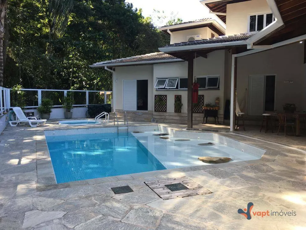 Sobrado, 3 quartos, 340 m² - Foto 1