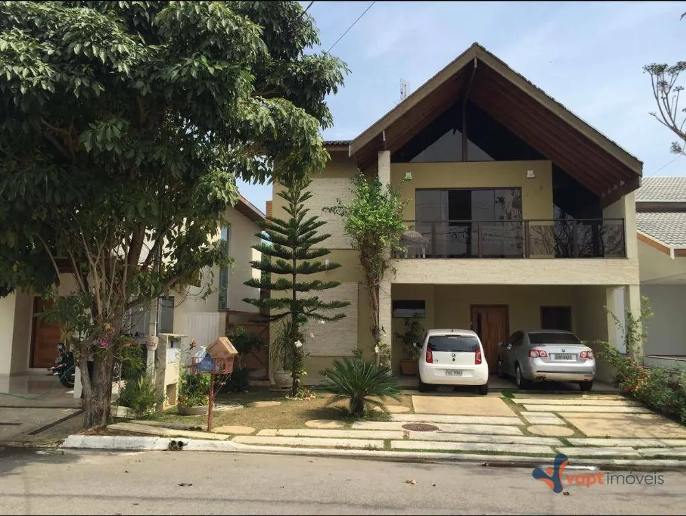 Sobrado, 3 quartos, 304 m² - Foto 1