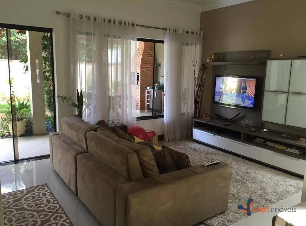Sobrado, 3 quartos, 304 m² - Foto 3