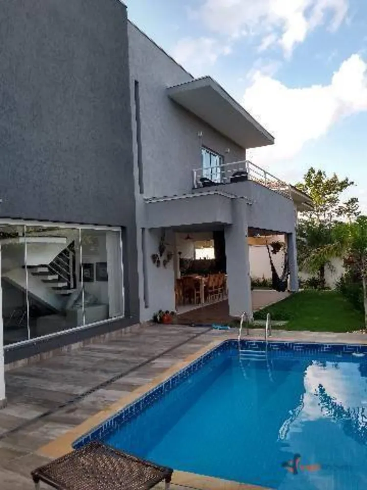 Sobrado, 3 quartos, 268 m² - Foto 1