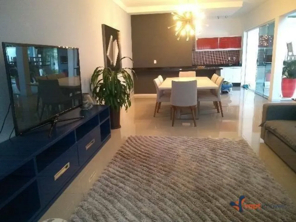 Sobrado, 3 quartos, 268 m² - Foto 2
