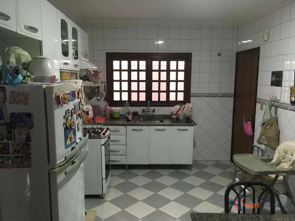 Sobrado, 3 quartos, 218 m² - Foto 2