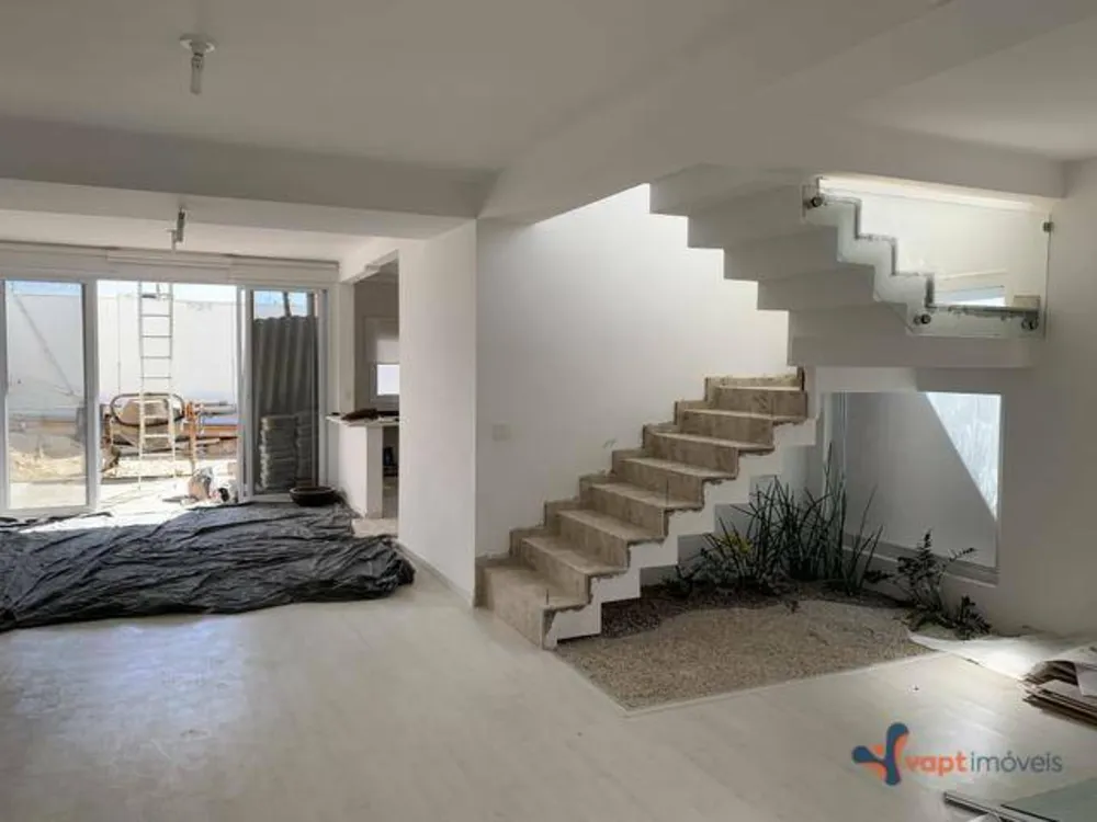 Sobrado, 3 quartos, 211 m² - Foto 1