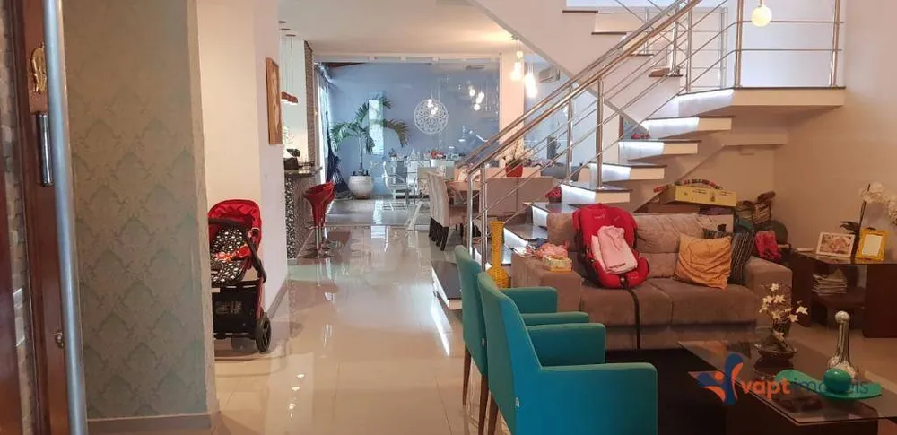 Sobrado, 4 quartos, 260 m² - Foto 1