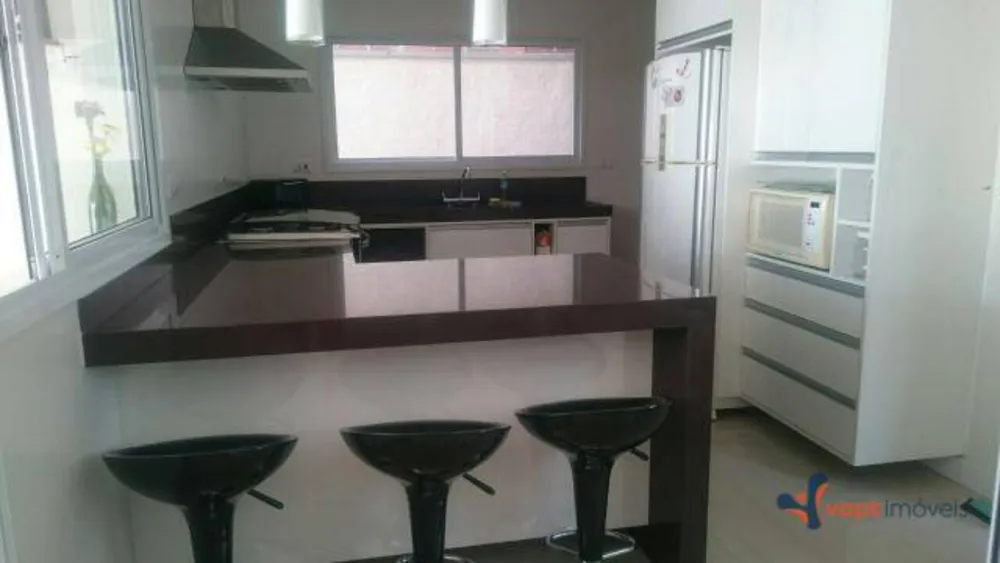 Sobrado, 3 quartos, 254 m² - Foto 2