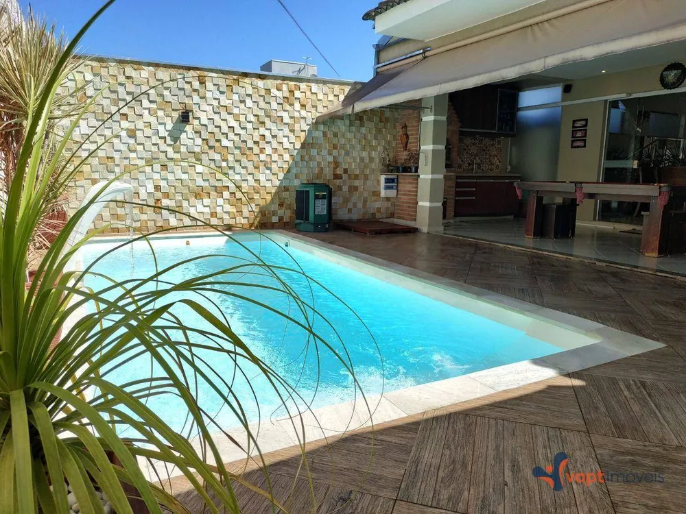 Sobrado, 4 quartos, 219 m² - Foto 1