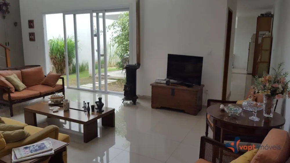 Sobrado, 3 quartos, 210 m² - Foto 2