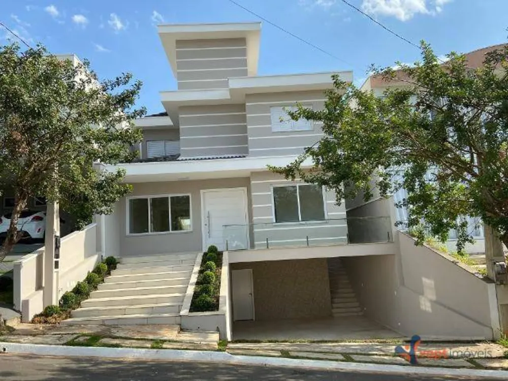 Sobrado, 3 quartos, 243 m² - Foto 1
