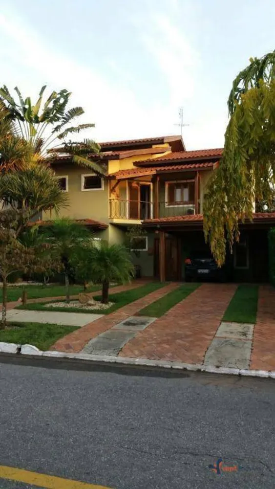 Sobrado, 3 quartos, 303 m² - Foto 2