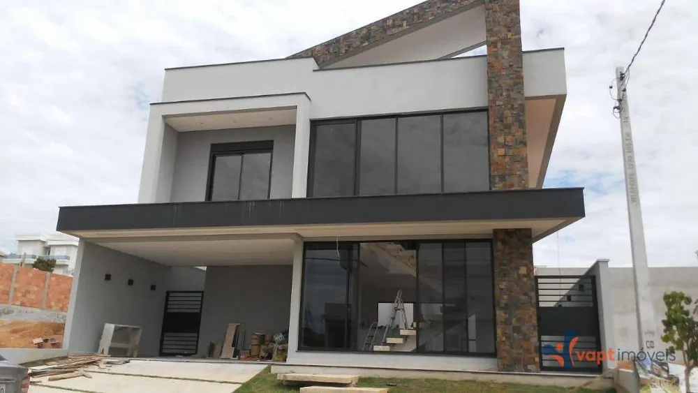 Sobrado, 4 quartos, 249 m² - Foto 1