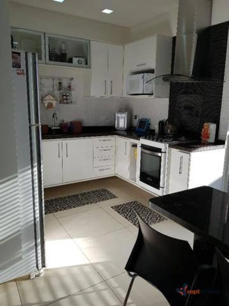 Sobrado, 3 quartos, 178 m² - Foto 2