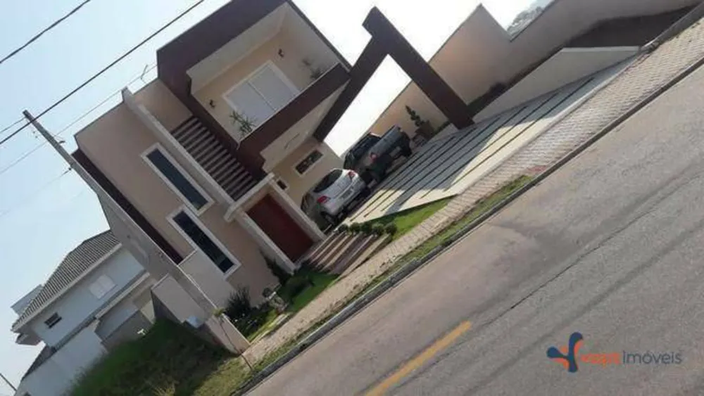 Sobrado, 3 quartos, 238 m² - Foto 1