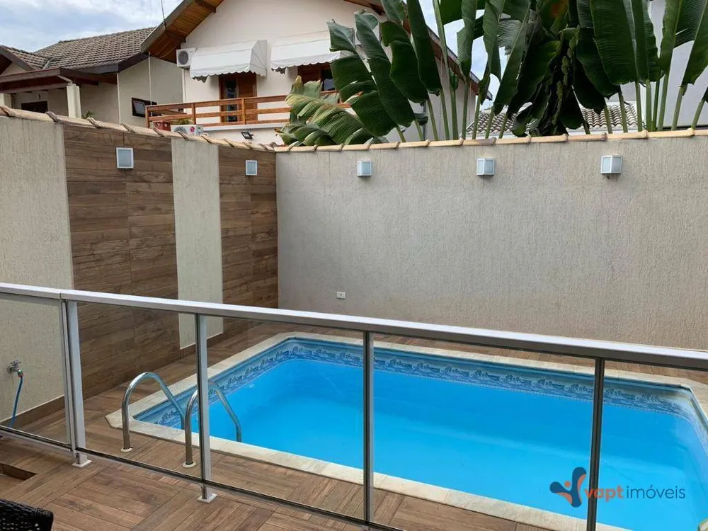 Sobrado, 3 quartos, 233 m² - Foto 2