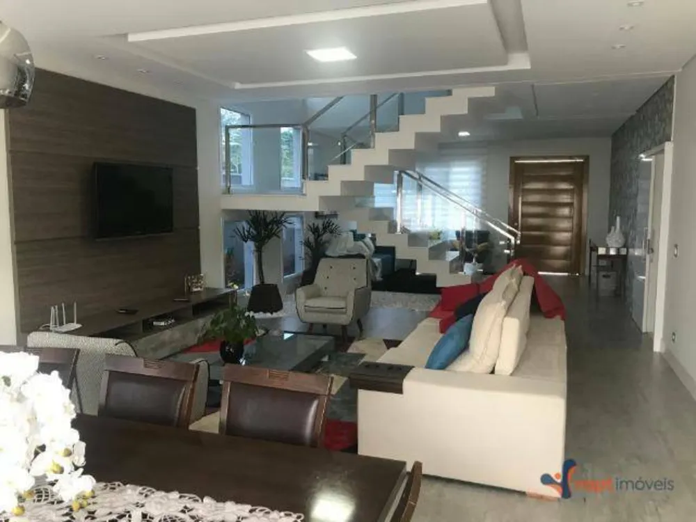 Sobrado, 4 quartos, 380 m² - Foto 2