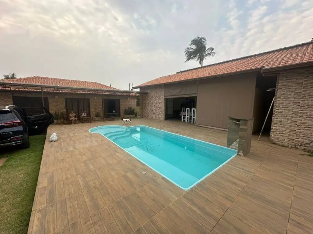 Casa, 3 quartos, 220 m² - Foto 1