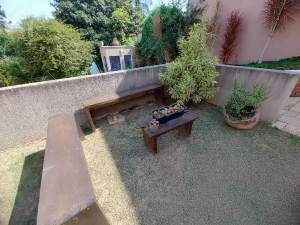 Casa, 4 quartos, 246 m² - Foto 1