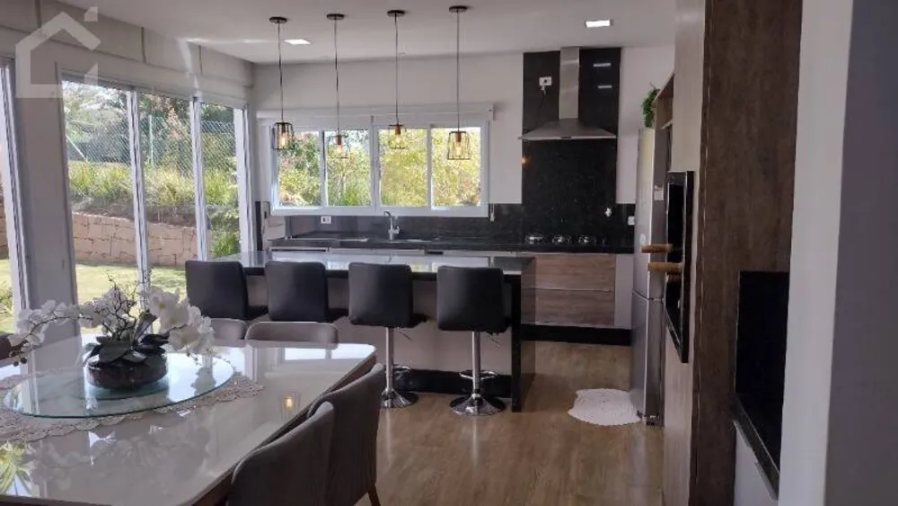 Casa, 4 quartos, 329 m² - Foto 4