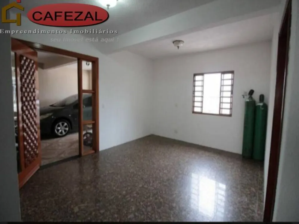 Casa, 3 quartos, 320 m² - Foto 1