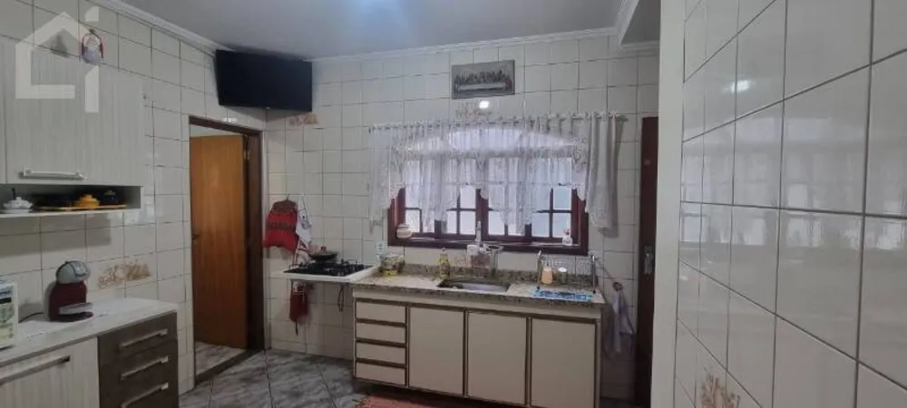 Casa, 4 quartos, 252 m² - Foto 4