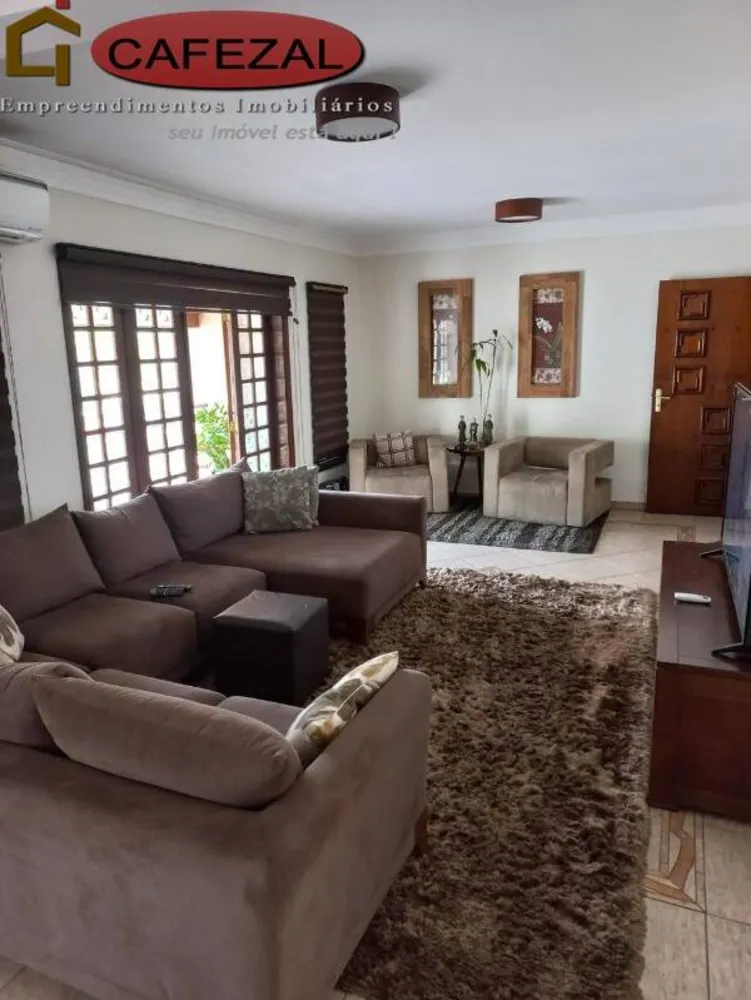Sobrado, 3 quartos, 359 m² - Foto 2