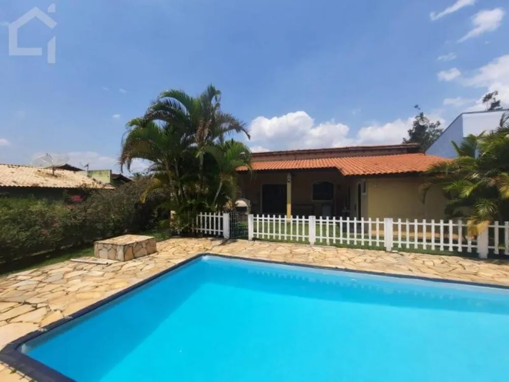 Casa, 3 quartos, 200 m² - Foto 1